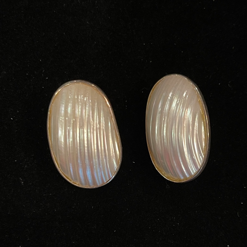 Cream and good earrings